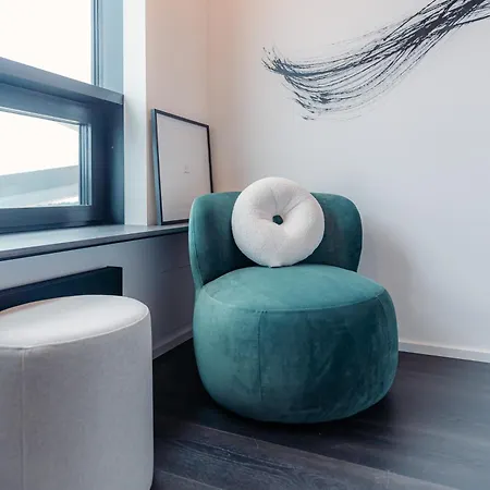 Honest Aparthotel 4*