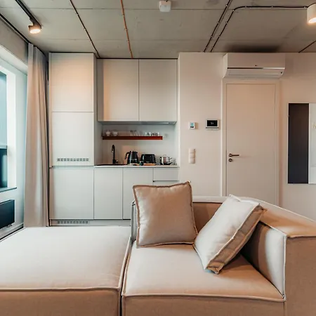 Honest Апарт-отель Ржичани